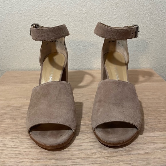 Stuart Weitzman Chunky/Block Heel - Picture 2 of 3